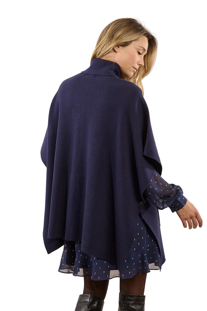 Clever Alice KNITTED CAPE