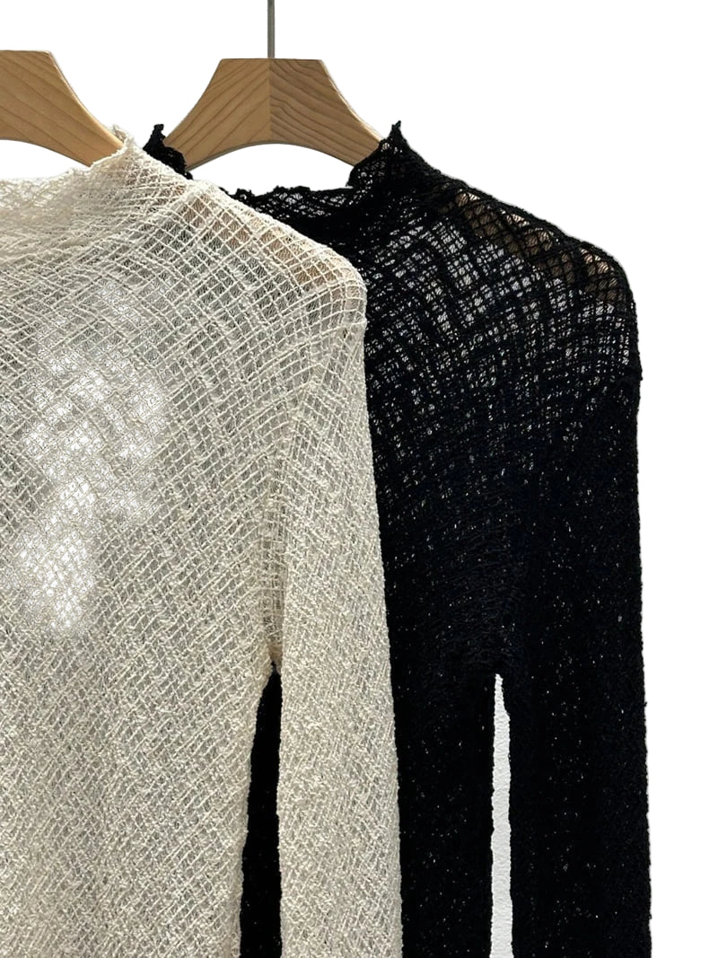Clever Alice Chess Turtleneck Tee