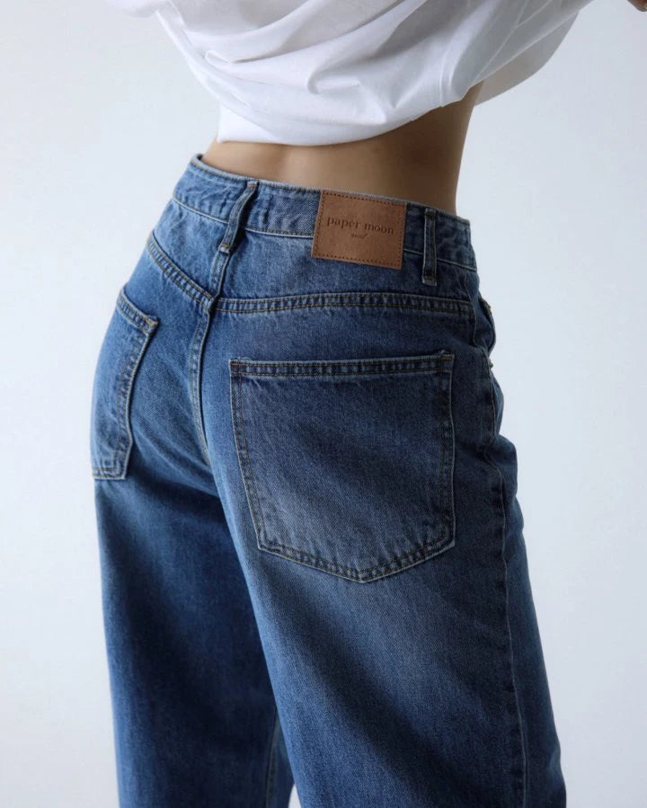 Clever Alice Classic Low Cut Wide Fit Mid Blue Jeans