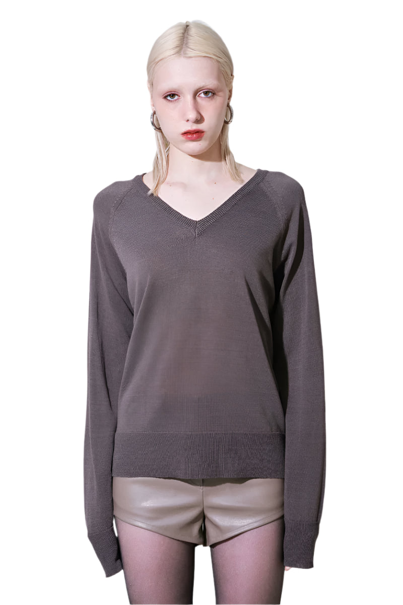 Clever Alice Spring V-Neck Knit Pullover