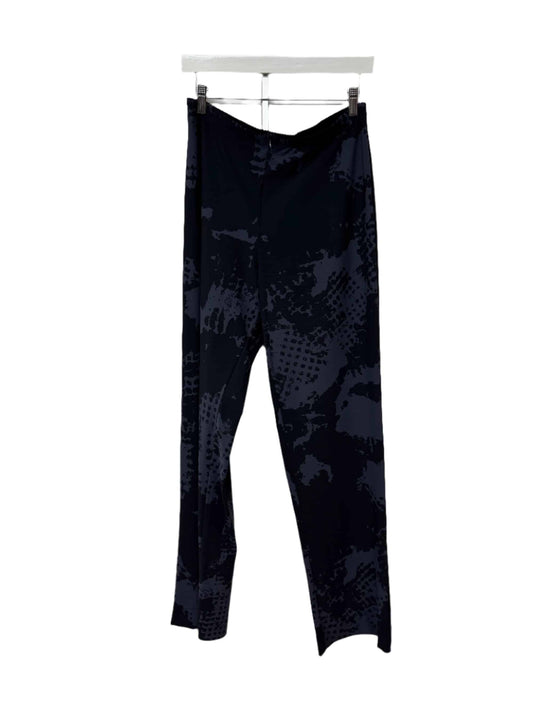 Porto Traveler Pant in Black and Navy Print 